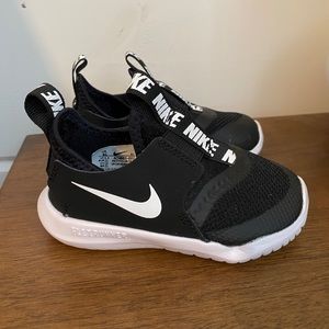 Nike Toddler Flex Runner Sneaker Size 6